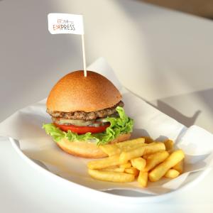 Çocuk Piliç Burger Menü | 220,00